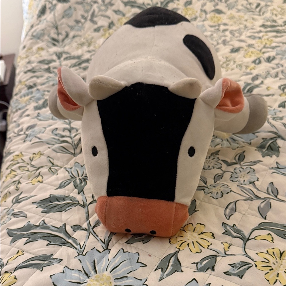 Pillowfort weighted stuffed cow